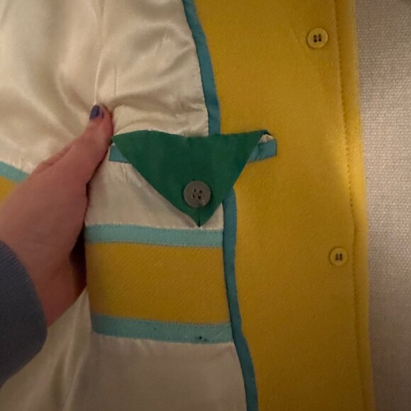 Italian Wool Lady Day Coat w/ Thinsulate VINTAGE Petite Size 4 Yellow - Picture 8 of 10